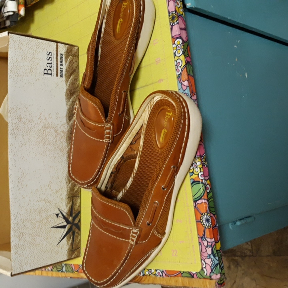 Bass Boat Shoes size 10 women's Brown open back